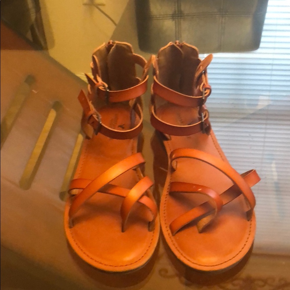 American Eagle sandals